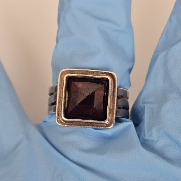 Vintage Sterling Silver Garnet Ring Sz 8.25 Square Wide Cut Out Wavy Band Chunky - Picture 15 of 16